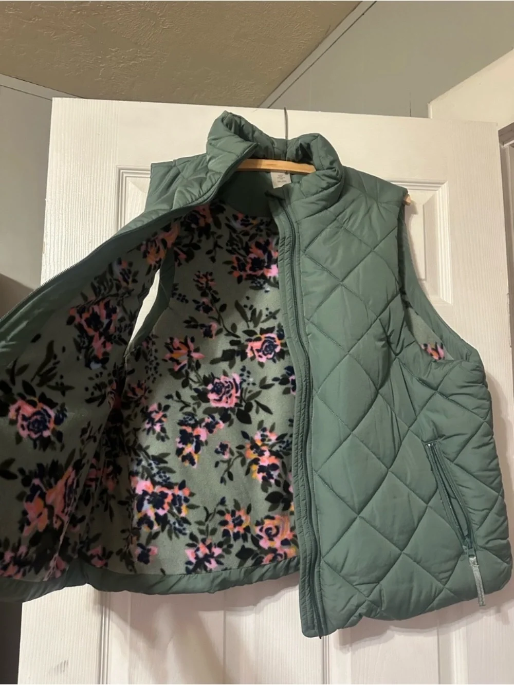 Girls' Quilted Green Puffer Vest - Lightweight Layering